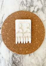 Load image into Gallery viewer, White | Carrie