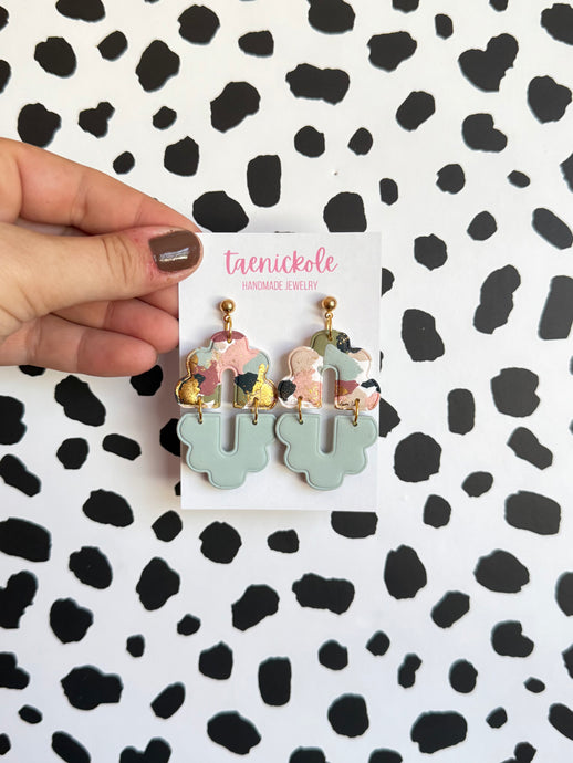 Velvet Garden | Double Scallop