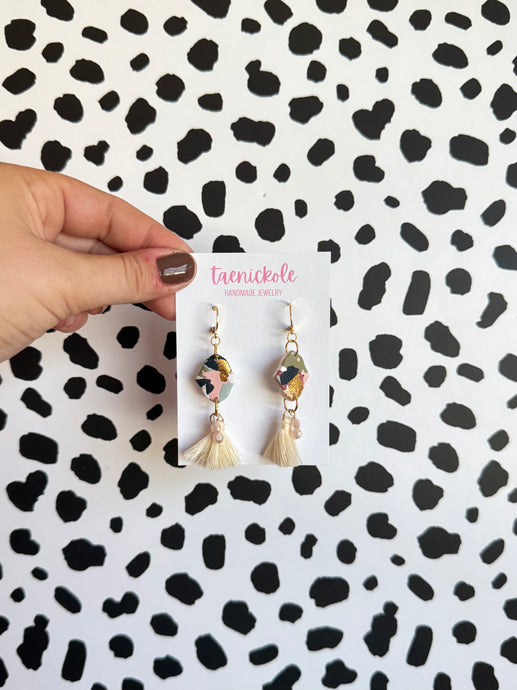 Velvet Garden | Hayley