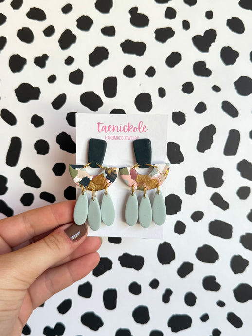 Velvet Garden | Ashley