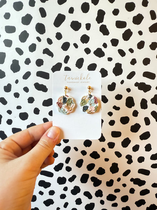 Velvet Garden | Textured Round Flower